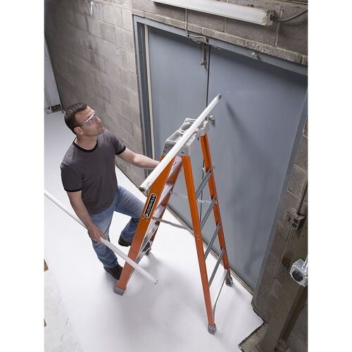 Fiberglass Step Ladder Type 1A - 4'